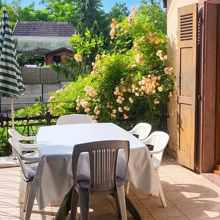 Maison De Charme A Avec Jardin Et Terrasse *